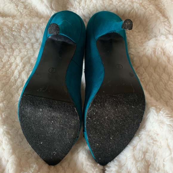 Teal Studded 💋 Faux Suede Metal Stud High Heels - Size 6 - Picture 5 of 5